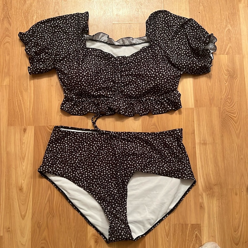 NWOT plus size swim set size 4XL